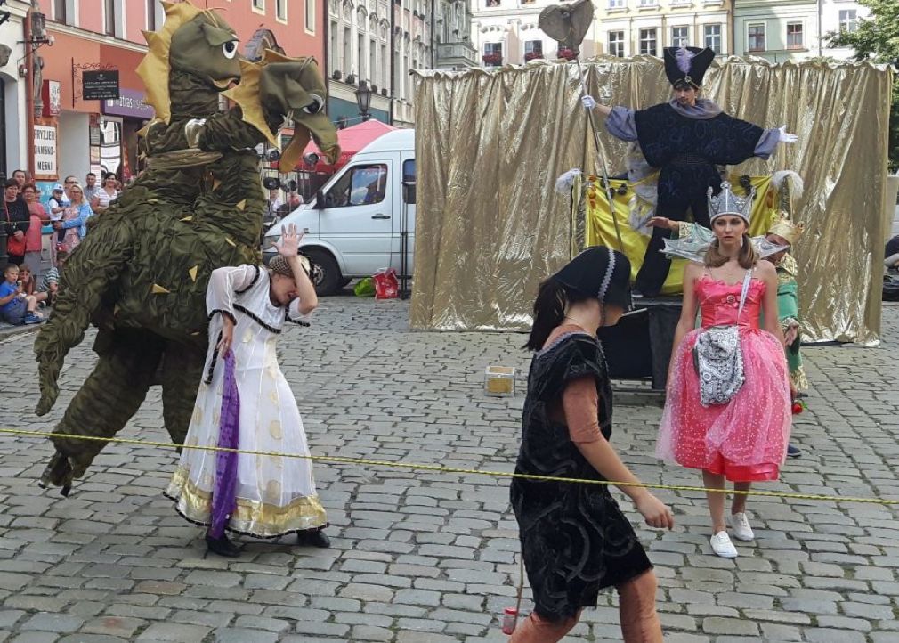 Kijowski Teatr Uliczny Highlights wystawi „Wesołą bajkę o smutnej królewnie", foto: materiał nadesłany