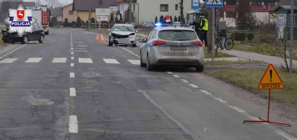 Kierowcy zostali przewiezieni do szpitala w Biłgoraju, foto: Policja