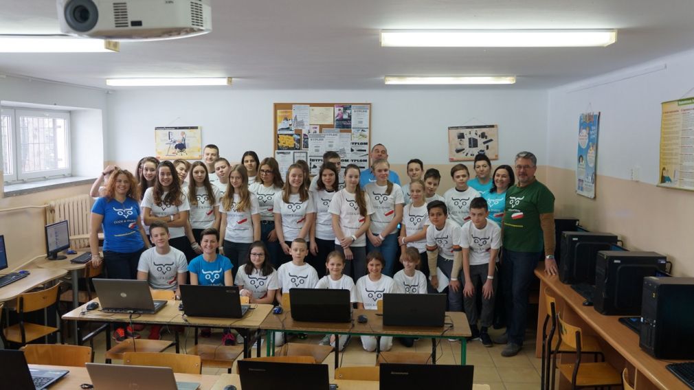 Ósemka biła rekord w biciu rekordu Guinnesa Code &amp; Shere Programuj z klasą, foto: materiał nadesłany