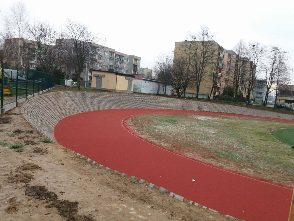 Nowa bieżnia przy "Dwójce", foto: materiał redakcyjny