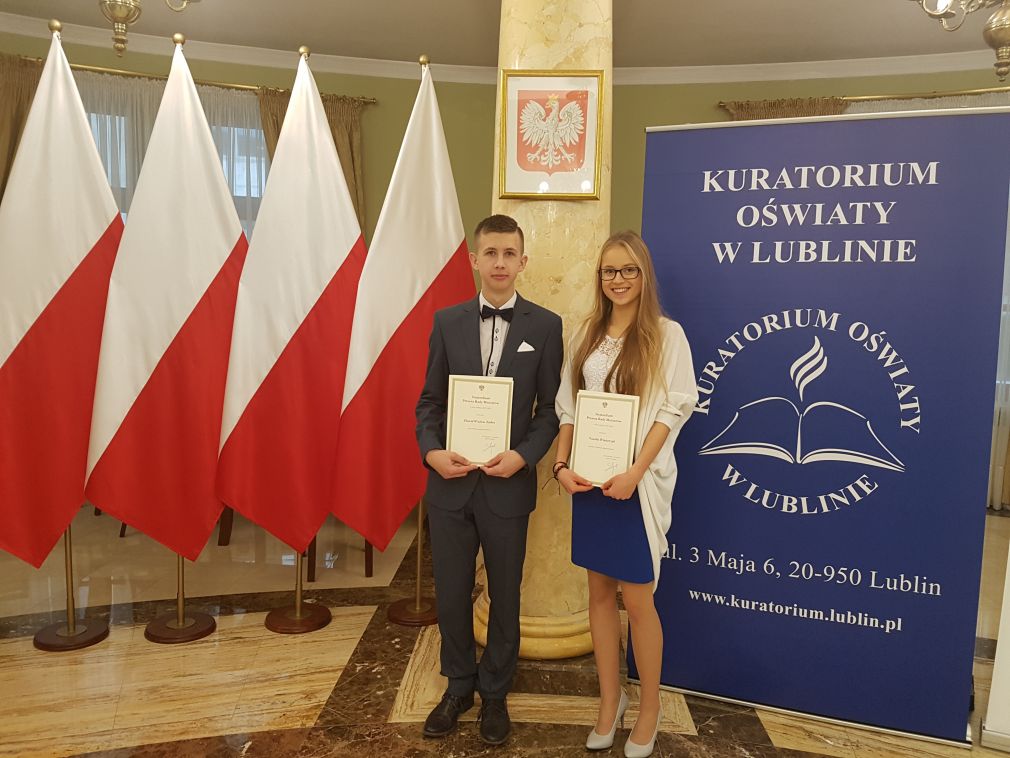 Natalia Winiarczyk i Dawid Ziobro - stypendyści z Zespołu Szkół Ponadgimnazjalnych Nr 5 im. Józefa Piłsudskiego w Zamościu, foto: materiał nadesłany
