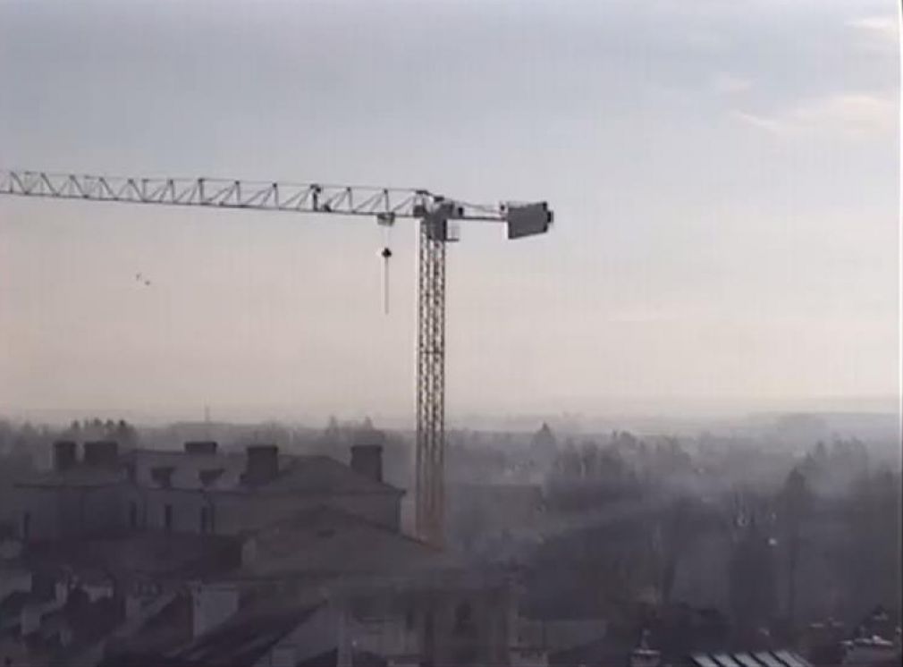 Mężczyźni weszli na dźwig i zostali ukarani mandatami karnymi, foto: materiał nadesłany (zdjęcie poglądowe)