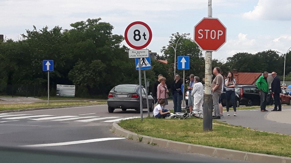 Potrącenie na oznakowanym przejściu dla pieszych, foto: Czytelnik (materiał nadesłany)