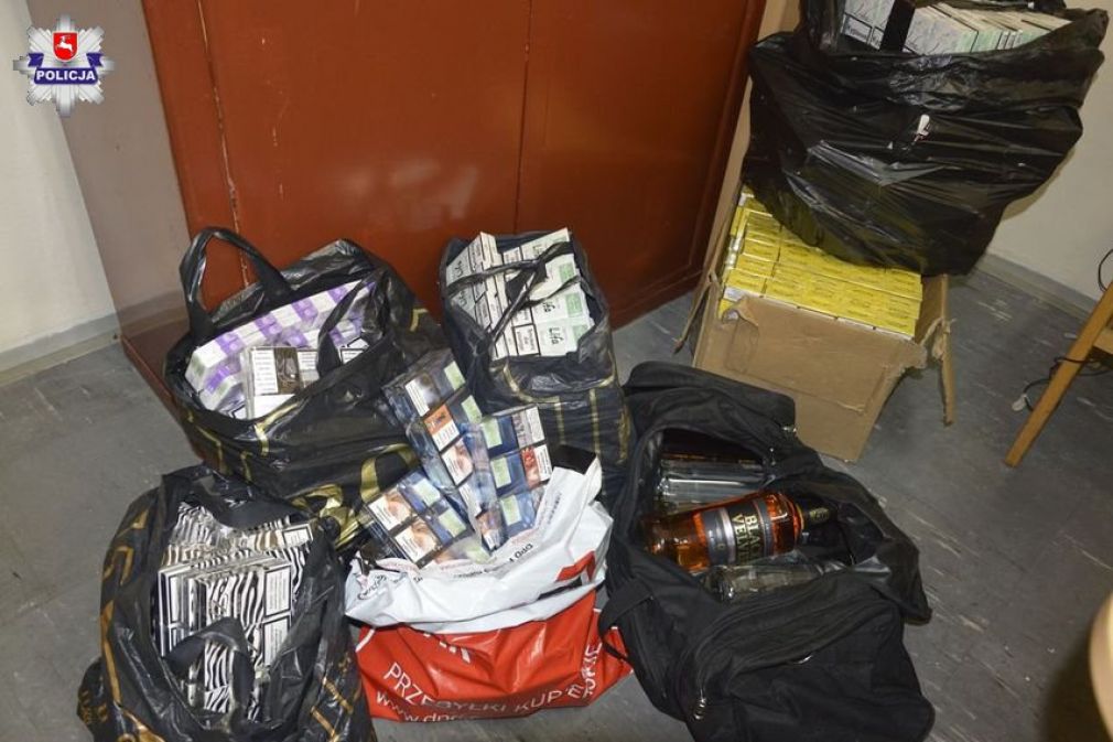Właściciel nielegalnego towaru odpowie za naruszenie przepisów kodeksu karno skarbowego przed Sądem, foto: Policja