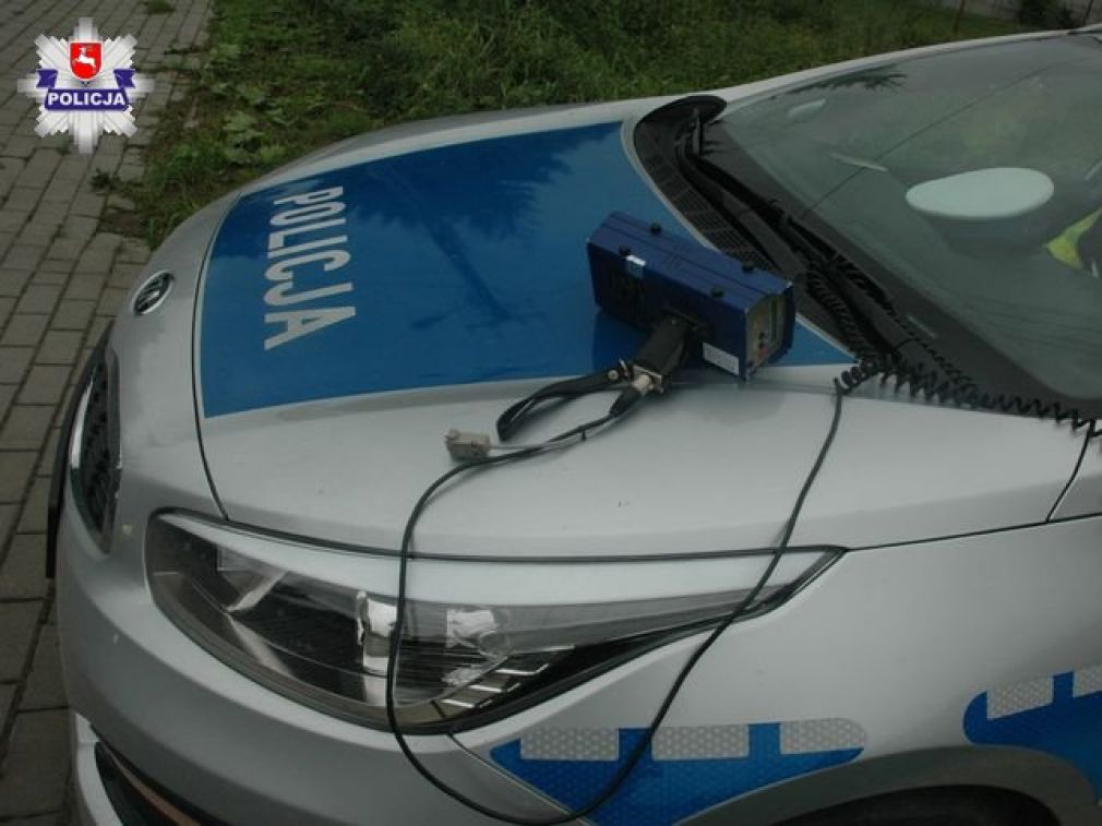 Od początku roku zamojscy policjanci zatrzymali 14 praw jazdy kierowcom, foto: Policja