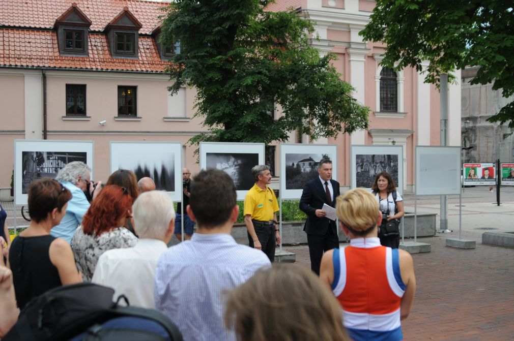 Wystawa "Dwa wiersze” współczesnych twórców na Rynku Wodnym, foto: materiał redakcyjny