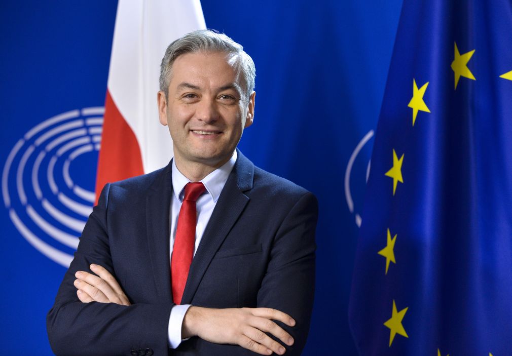 źródło: https://www.robertbiedron.pl/
