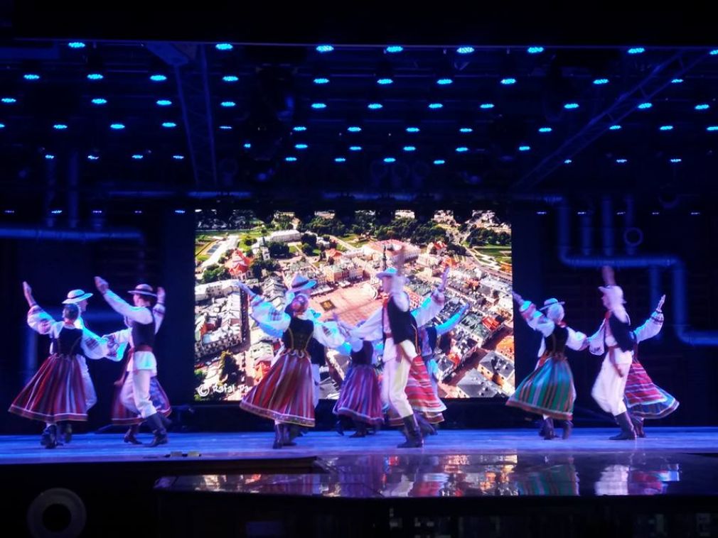 Podczas koncertów na festiwalu w Changzhou, w tle sceny zawsze pojawiają się piękne zdjęcia Rynku Wielkiego, foto: materiał nadesłany