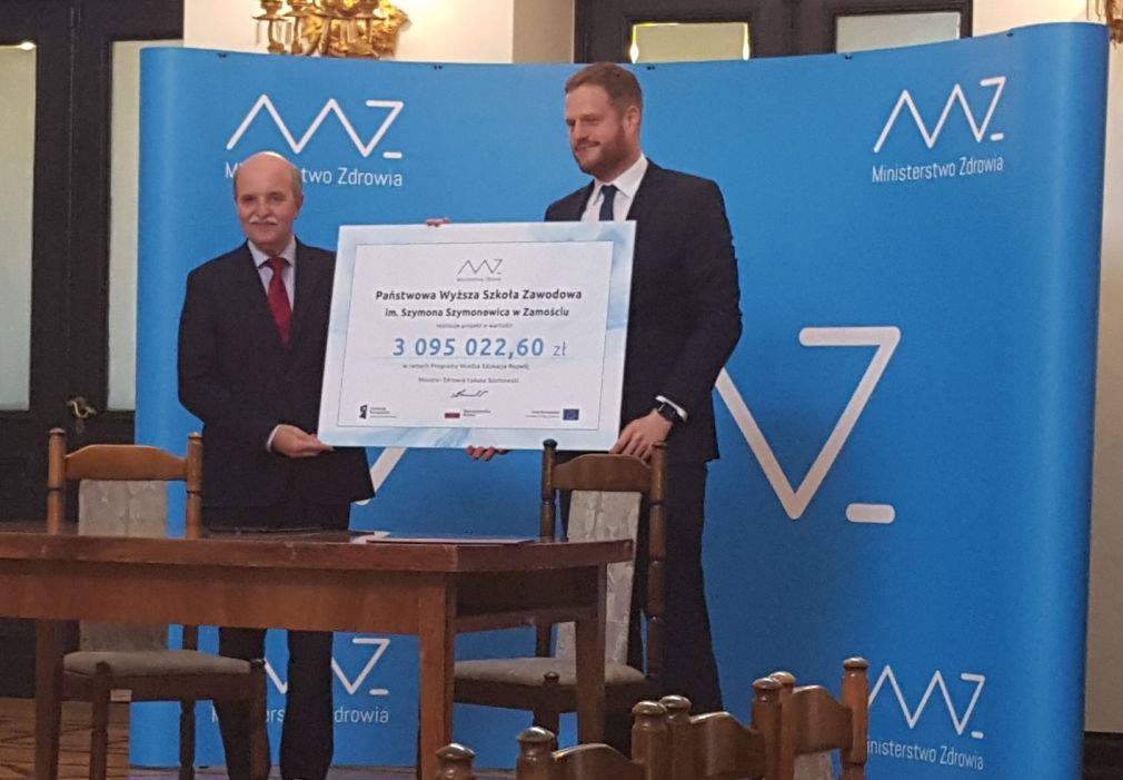 foto: podpisanie umowy