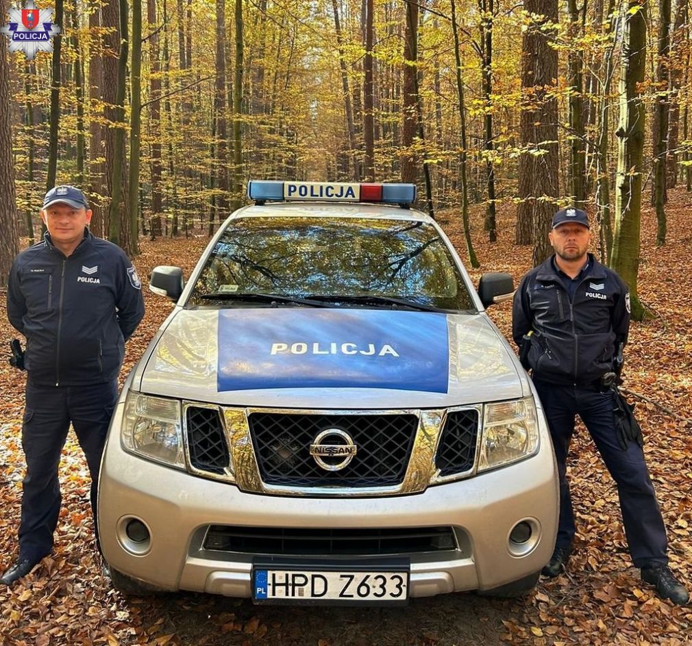Kobietom pomogli policjanci, foto: Policja