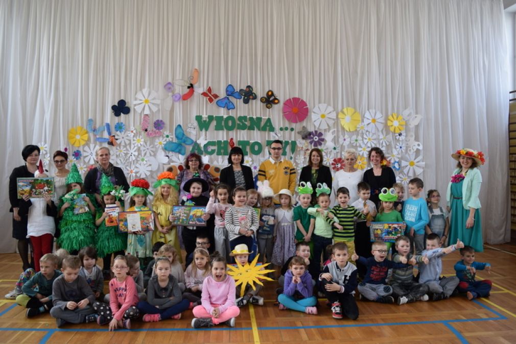 Do zaprezentowania swoich ulubionych wierszy o tematyce wiosennej zgłosiło się 39 uczestników z 8 przedszkoli, foto: materiał nadesłany