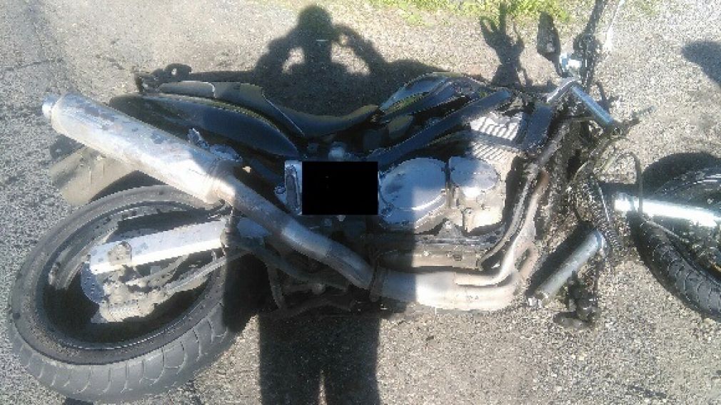 Wjechał w volkswagena T4 skręcającego w stronę giełdy w Mokrem, foto: Policja