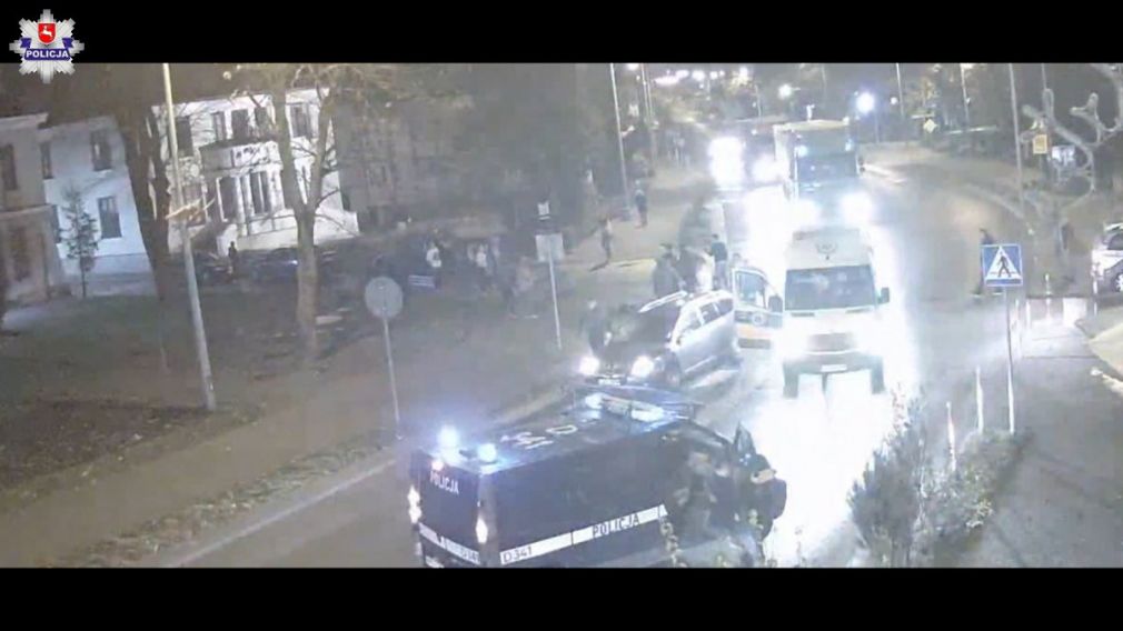 Zdarzenie miało miejsce kilka metrów od przejścia dla pieszych w Tomaszowie Lubelskim, foto: Policja