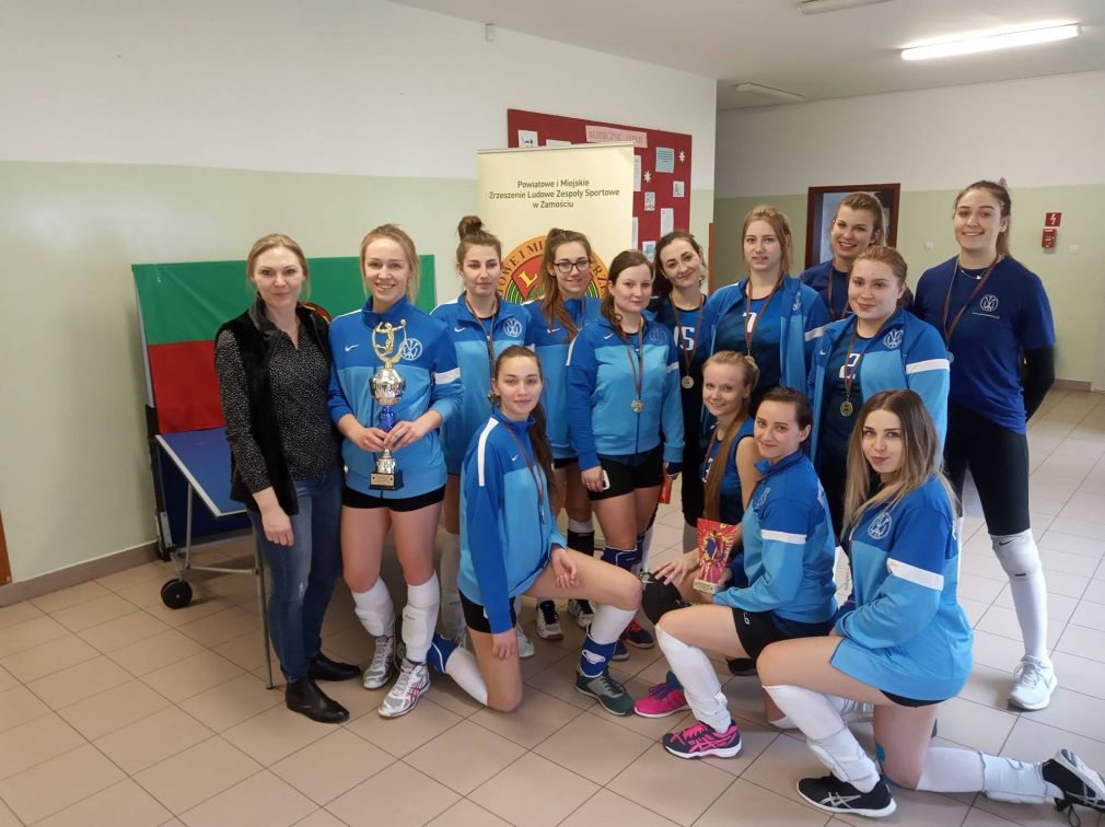 Reprezentantki Uczelni Państwowej w Zamościu wygrały turniej finałowy Zamojskiej Ligi LZS w Piłce Siatkowej kobiet, foto: materiał nadesłany